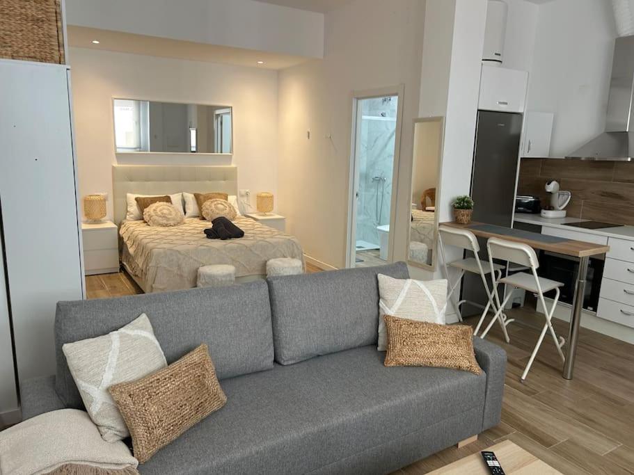 Estudio Carretera Cadiz Malaga Ngoại thất bức ảnh